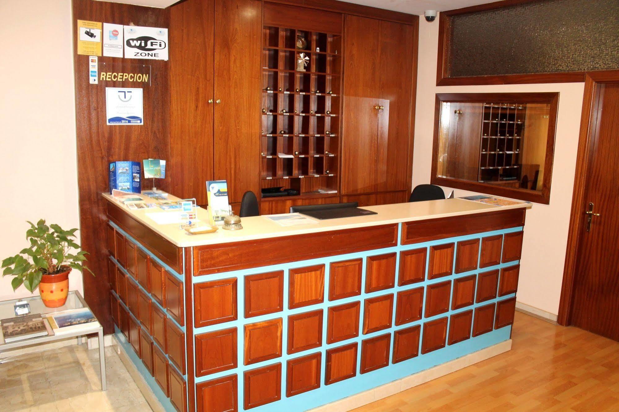 Hotel Villa De Marin Bagian luar foto